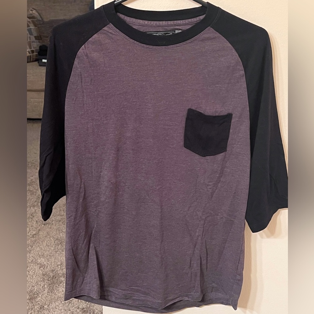 Retrofits: Short Sleeve Shirt: Men’s: Gray with Black Sleeves: Size Medium (M)